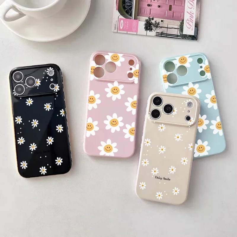 Daisy Flowers Side Heart Shape Phone Case Cover