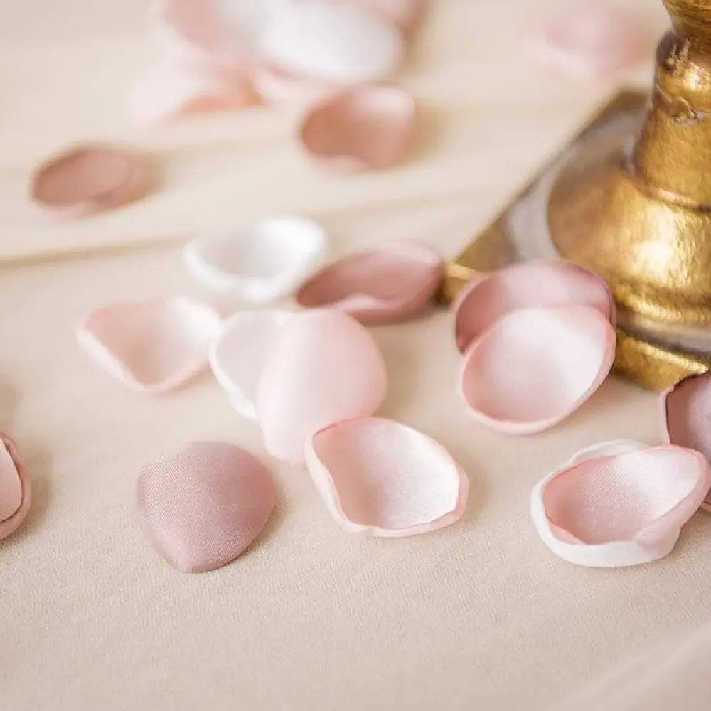300pcs Rose Petals Silk Flower Petals for Wedding/Aisle/Flower Girl Baskets/Centerpiece D&eacute;cor for Mother's day, Valentine's day