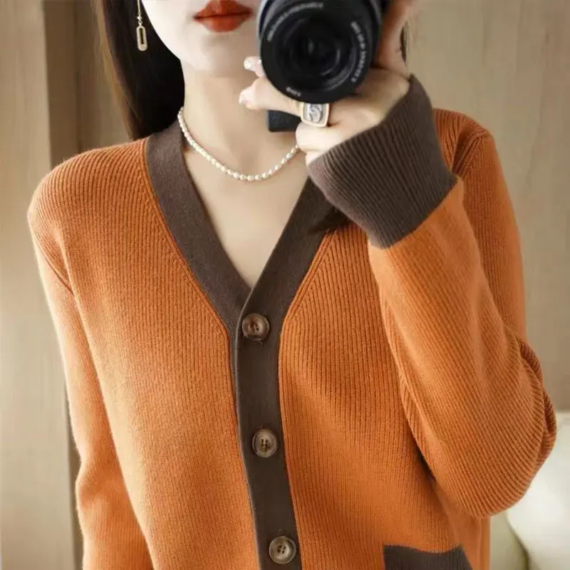 

2024 Women's Autumn Winter New Thick Warm Cardigan Jackets Female V-neck Knitted Coats Ladies Loose Sweater Outerwear Z367