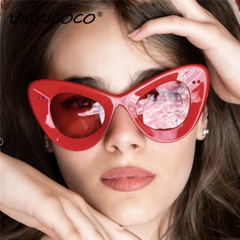 

Vintage Sunglasses Oversized Cat Eye Sun Glasses Women Steampunk Rivet Sun Glasses Men UV400 Luxury Brand Goggles Eyewear Gafas