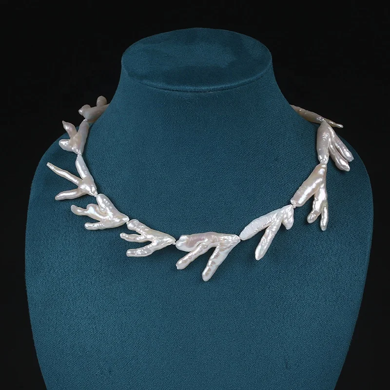 

Clavicle Necklace Natural Claw Shape Freshwater Baroque Pearl Choker Necklace