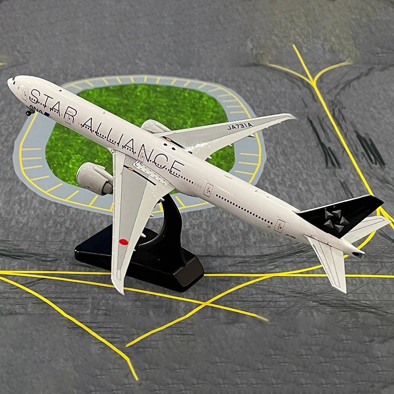 Scale 1/400 ANA B777-300ER JA731A Star Alliance Miniature