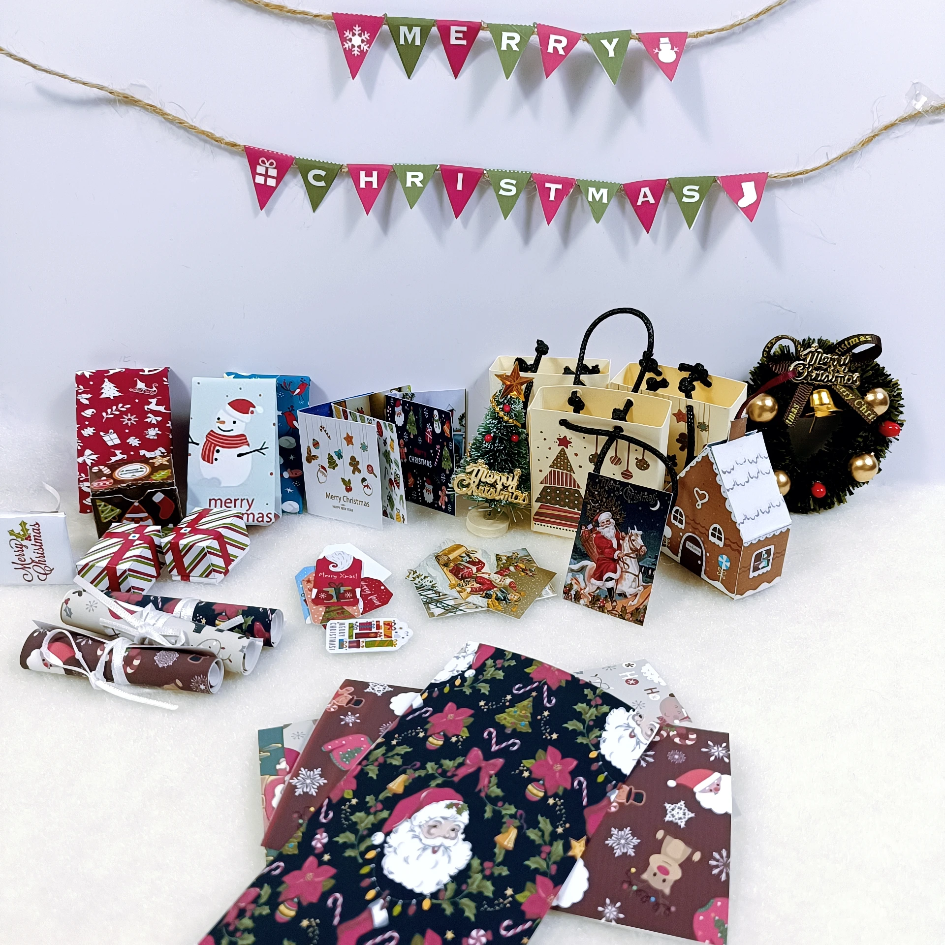 New 1/6 Christmas Gift （Scale Greeting cards, posters, postcards, bags, small gift boxes，banner）for  Dollhouse dolls Accessories 3