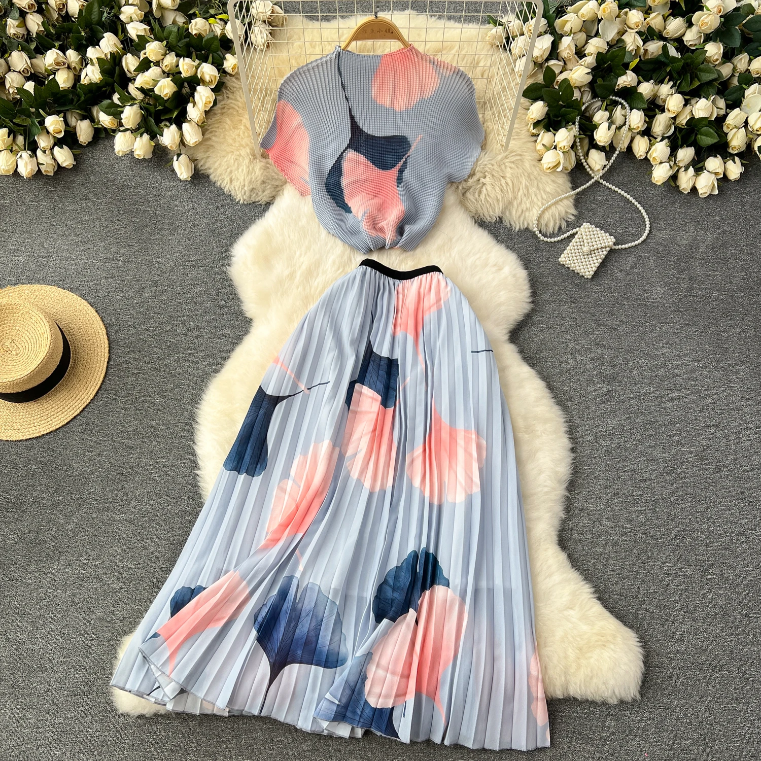 

Женский винтажный костюм ALPHALMODA, плиссированный топ с коротким рукавом и цветочным принтом + плиссированная юбка с высокой талией, 2 шт., на лето 2024