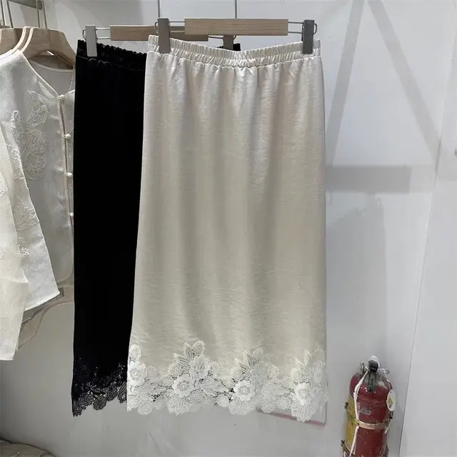 スカート andwang Layered like lace satin skirt Layered like lace satin skirt