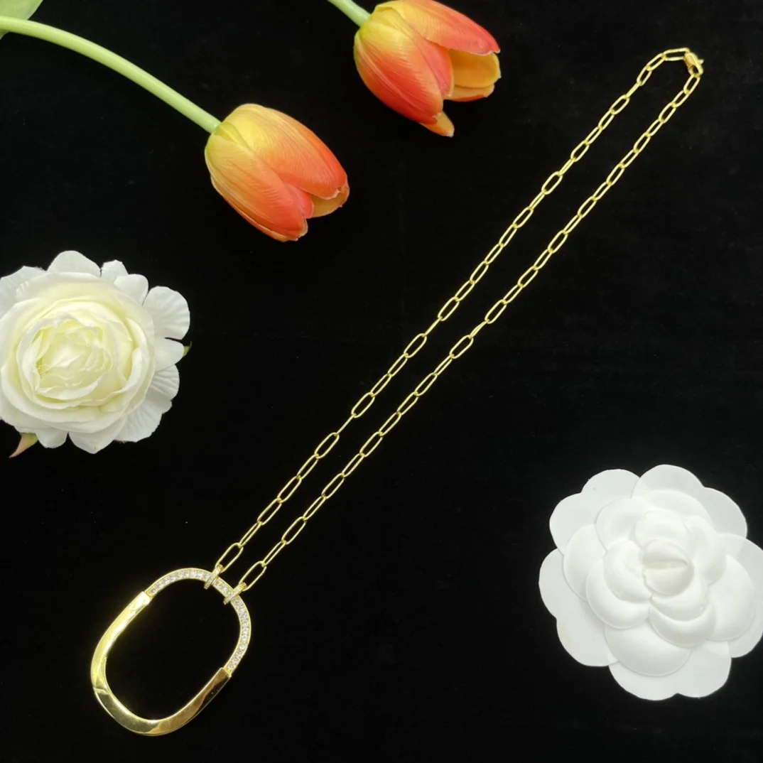 

European and American Fashion Retro Set Zircon Necklace