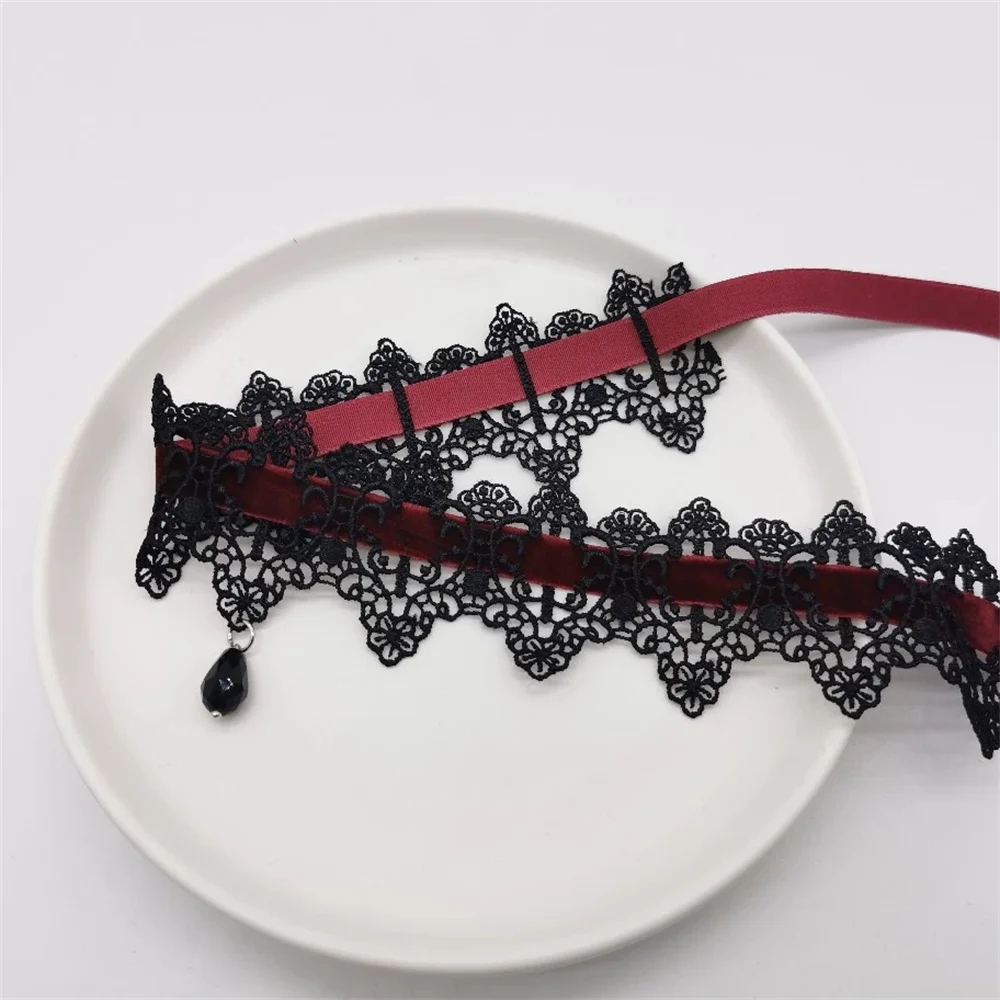 Elegant Lace Choker Necklace for Women - Gothic Vintage Fashion Jewelry