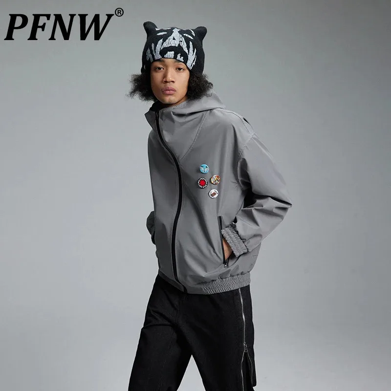 

PFNW Badge Decoration Men's Hooded Outdoor Jackets Solid Color Safari Style Male Vintage Coats 2024 Spring Casual New 28W2912