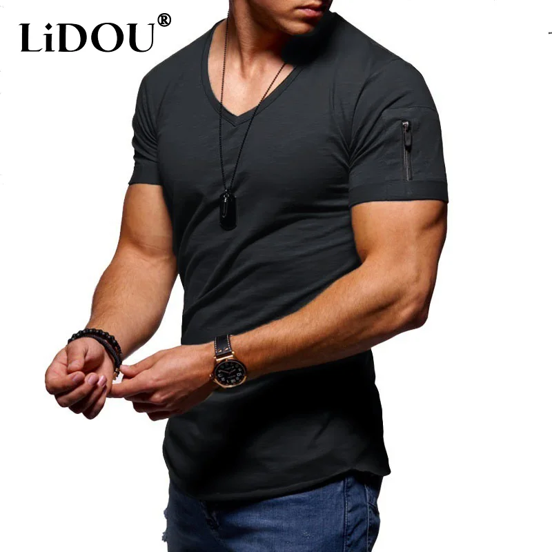 

2023 New Korean Fashion Creative Hipster Street Sports Chic Solid Color V-neck T-shirt Loose Short-sleeve Top Clothes Men