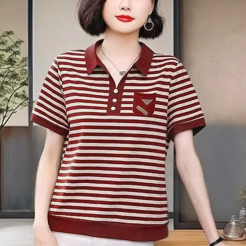 חולצות פולו מפוספסות עם כיסים וכיסים בסגנון אופנתי לנשים, בגדי קיץ חדשים לשנת 2025, חולצות רחבות ומתאימות לכל התאמה, חולצות טי שירט