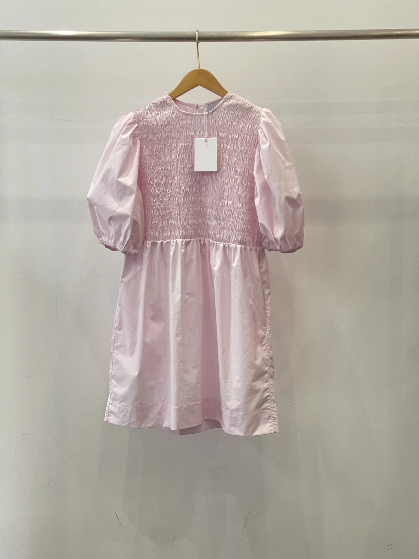 

Spring and summer women's elastic pleated mini dress, age-reducing bubble sleeve dress
