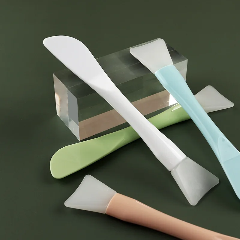 Cosmetic Spatula Knife Type Silicone Soft Head Women Curved Scoop Makeup Mask Cream Spoon Eye Cream Stick Face Beauty Tool