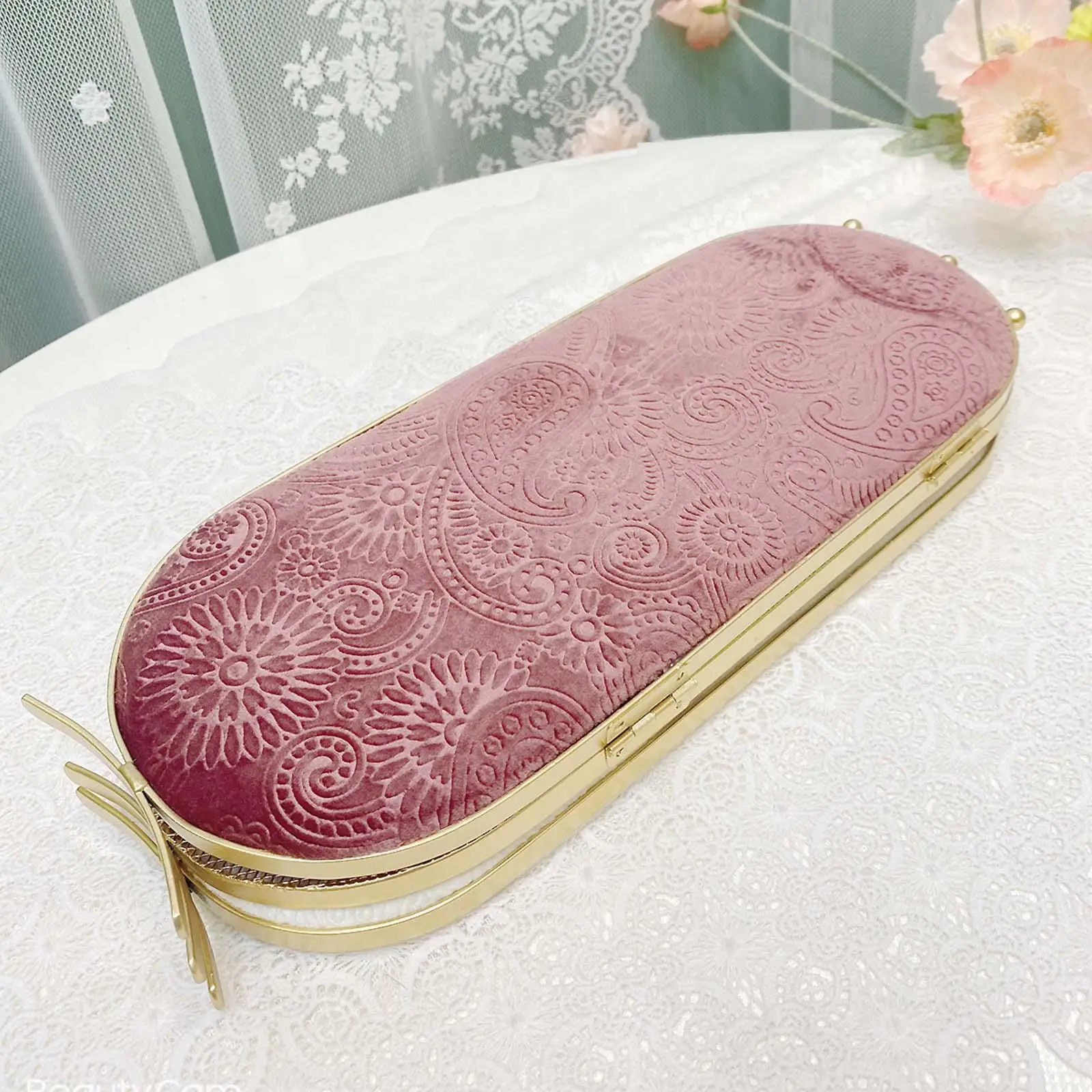 

Screen Organizer Foldable Shelf Jewelry Display Hanging Storage Stand for Necklaces Earrings Studs Bedroom