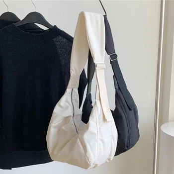 Fashionable casual large capacity nylon ladies shoulder bag Korean style tramp bag youth crossbody bag.-zmt - Image 3