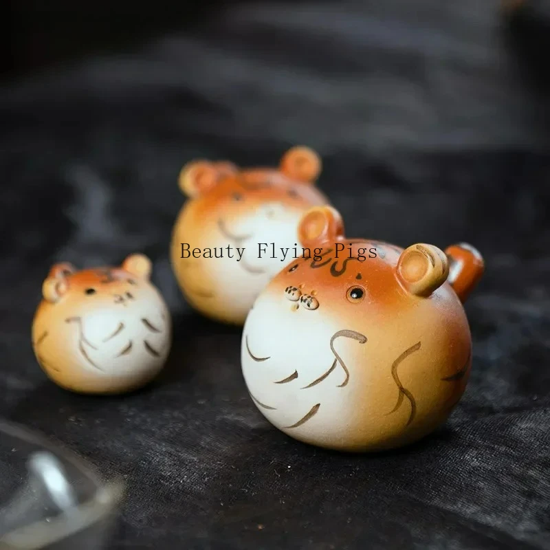 Yixing handmade purple clay tea pet zodiac tiger animal sculpture crafts tea set decoration accessories