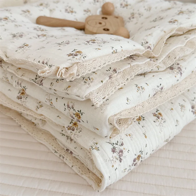 Cute and comfy muslin quilt for little girls lightweight cotton quilt for all seasons120x150cm