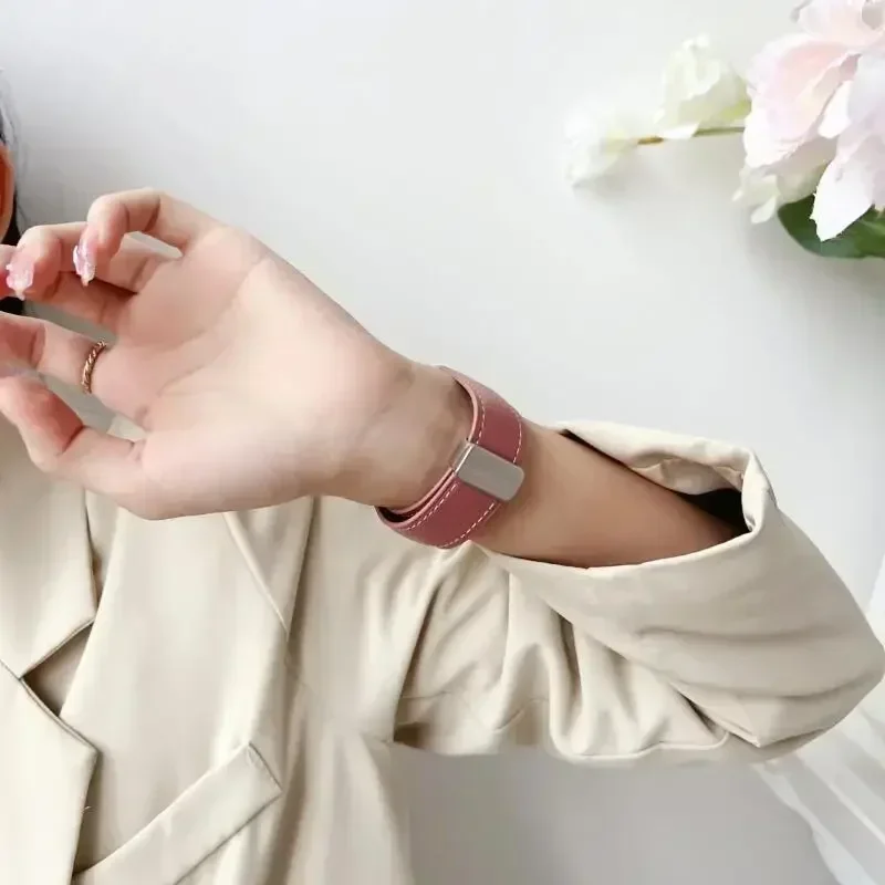 Magnetic Leather Bracelet - 22mm Premium Smartwatch Band