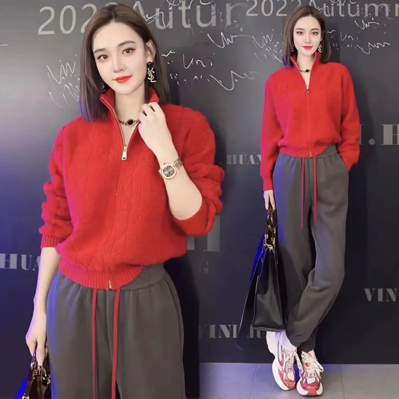 Fashion Sports Set Women's 2023 New Spring and Autumn Korean Edition Knitwear Top Casual Pants Age Reducing Two Piece Set