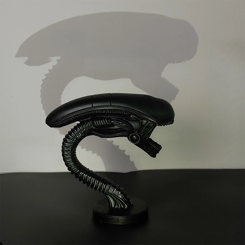 Interesting Alien Creature Lamp Stand Bedroom Home Decor Lamps Resin Ornament