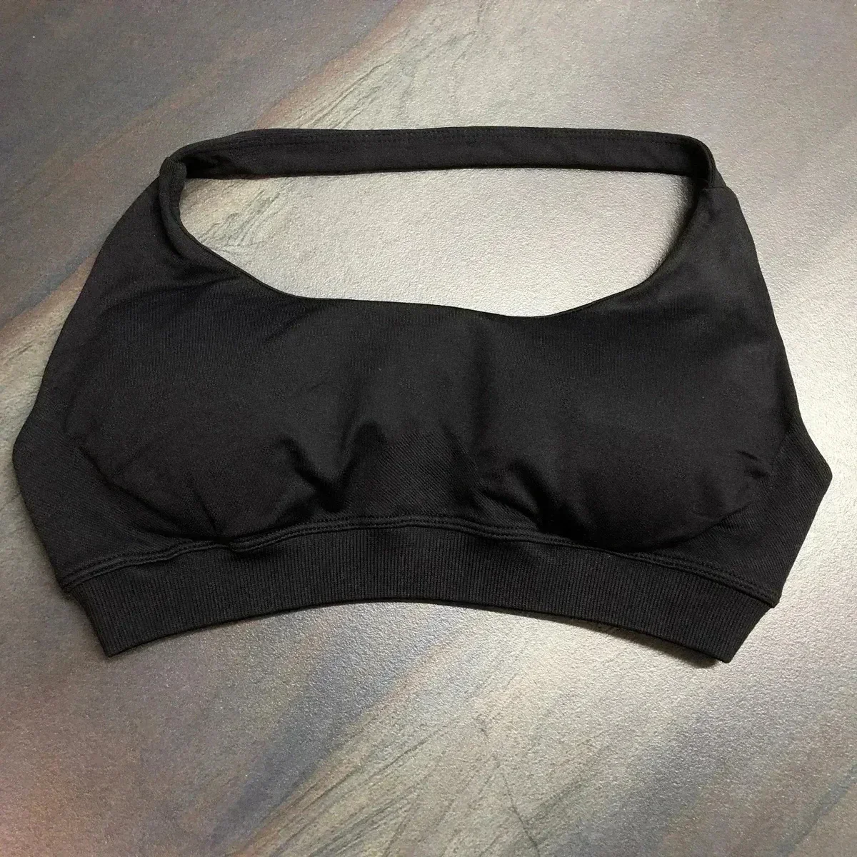 Description Picture 4 of itemImpact Sports Bra for Women Seamless Halter Bra Sexy Open Back Yoga Top Bras Workout Strappy Gym Crop Top Padded Sportswear