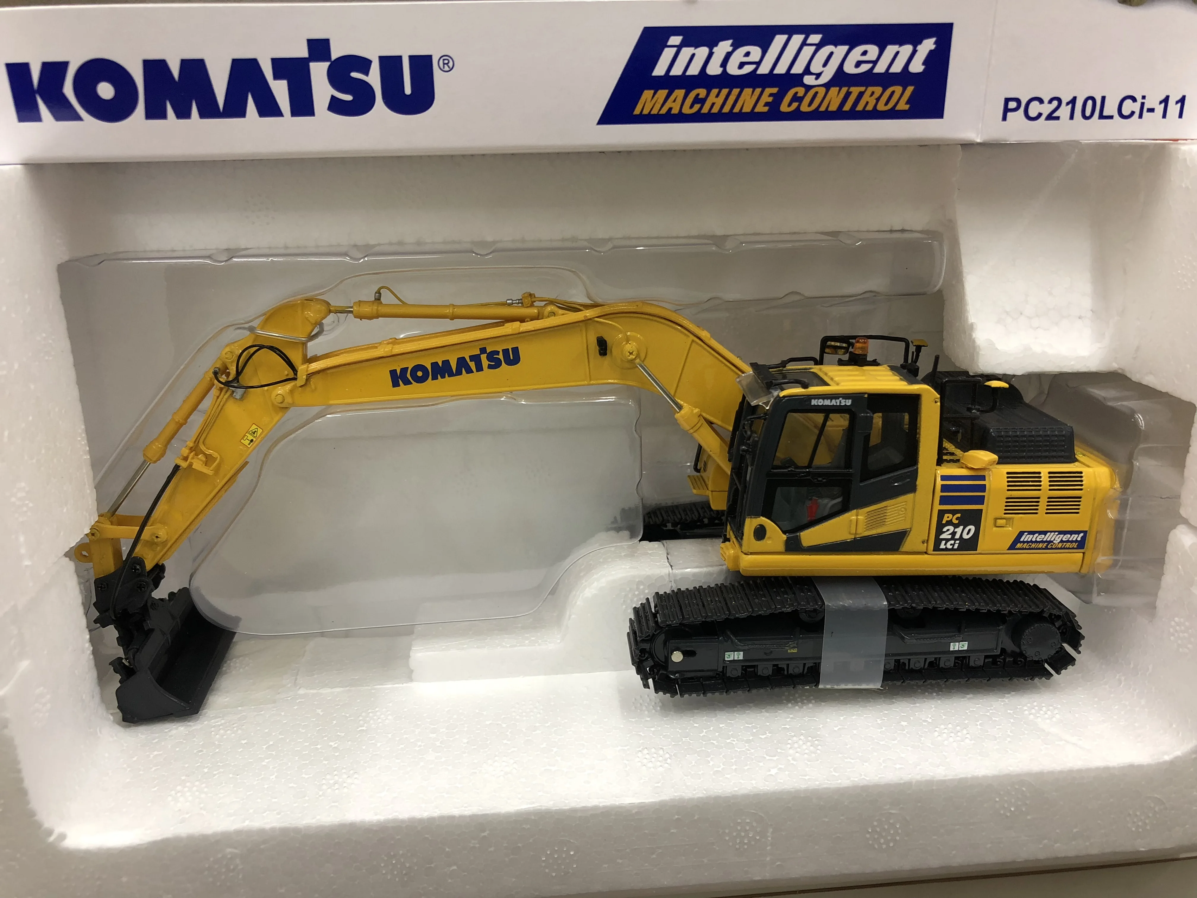 KOMATSU PC520LC-11M0 建機 ミニカー 1:43 For KOMATSU PC520LC-11M0 Excavator Alloy model Gifts | eBay