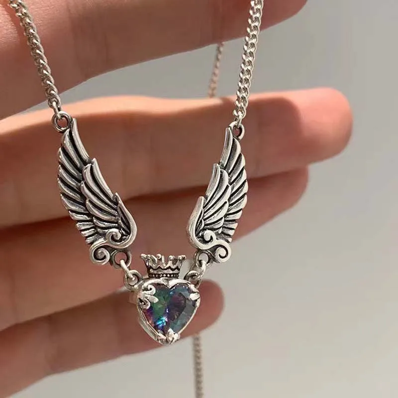 Heart Crown Angel Wings Pendant Necklaces for Women Fashion Exquisite Love Shape Clavicle Chain Choker Vintage Gothic Jewelry