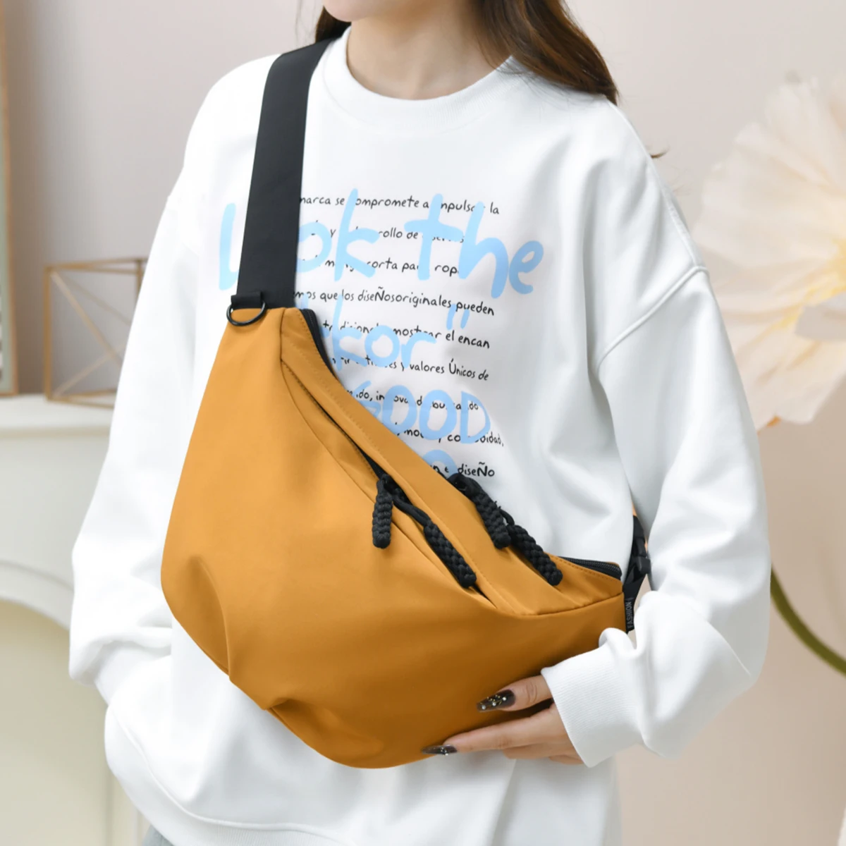 2025 New Lightweight Waterproof Crossbody Bag Large Capacity Casual Versatile Cycling Bag Sports Chest Bag Men's Shoulder Bag Women's