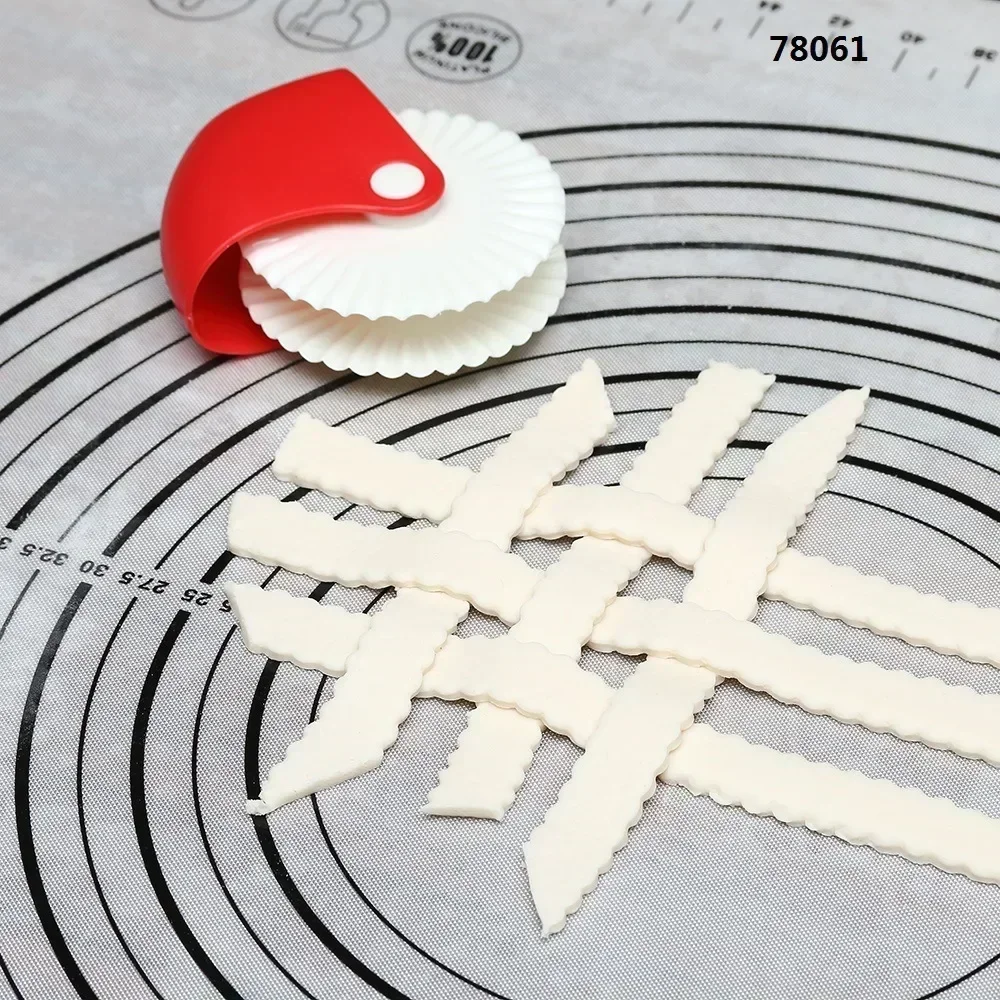 Kitchen Pizza Pastry Lattice Cutter Plastic Wheel Roller