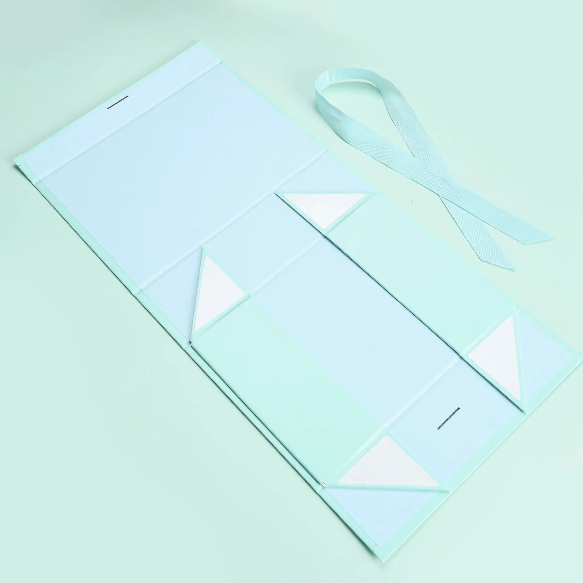 Customized Cardboard Folding Box Bow Gift Box Magnetic Flip Box Packaging 4 Sede99959e57e4ab2a8b2f565bb99d8cch