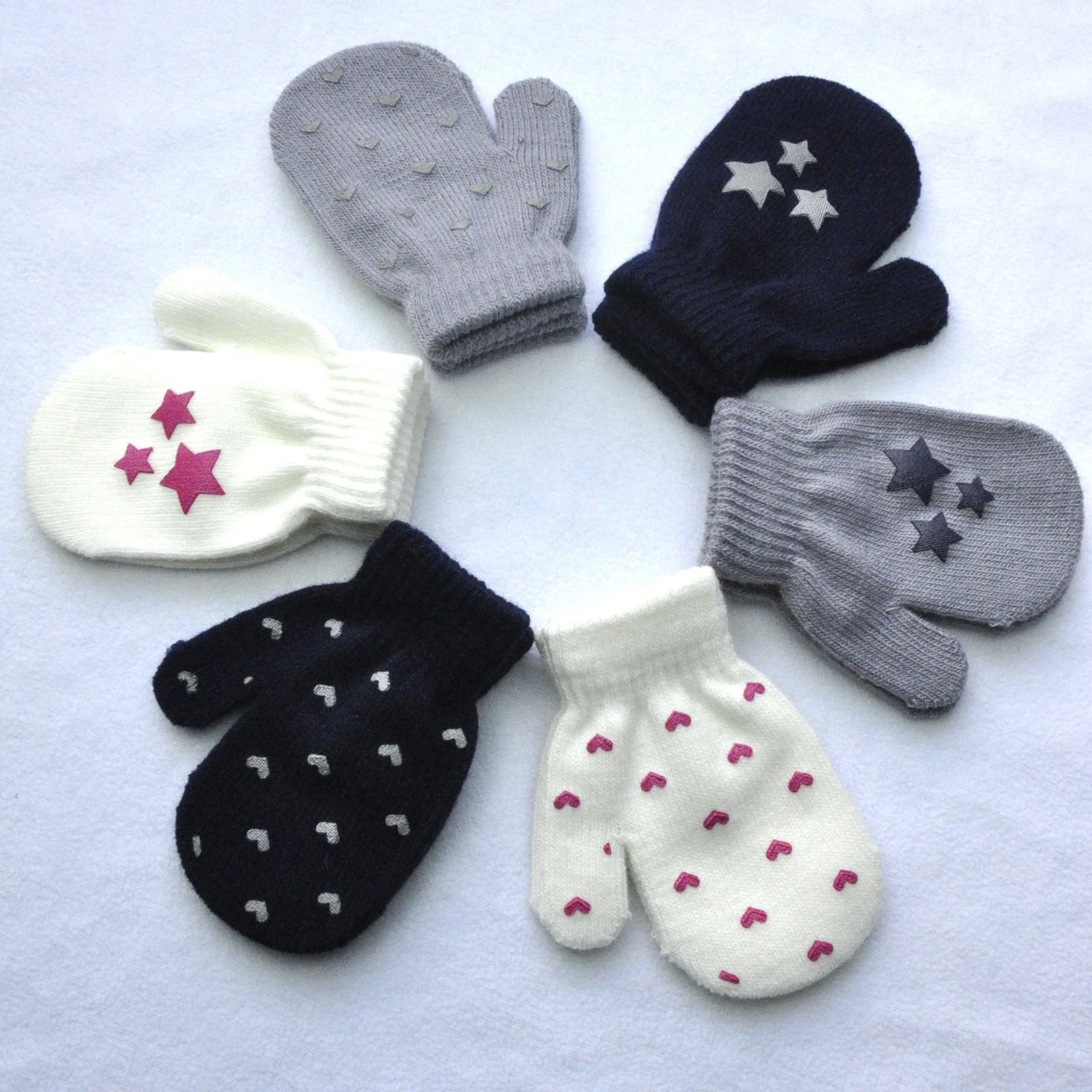 1 Pair Cartoon Anti-grasping Warm Gloves Protection Baby Mitten Cute Unisex Girls Boy Star Heart Newborn Love Face 2