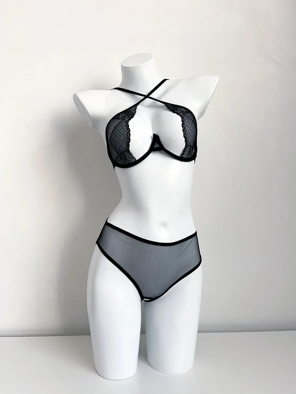 

Sexy lingerie for women Lovers' Fun Underwear sexy underwear and bra sets Open crotch no take off underwear