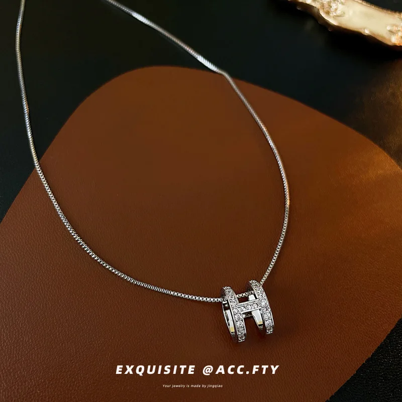 

Classic Style Zircon Letter H Necklace South Korea Online Influencer Clavicle Chain Commuter Necklace Female
