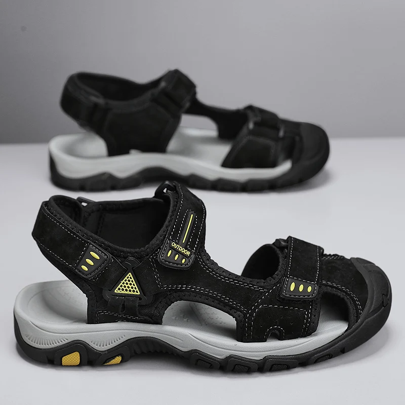 Sports Shoes Summer Sandals Mens Shoes Summer Baotou Men Sandals Outdoor Sports Anti-collision Men's Shoes Soft Rubber Lightweight Hiking Shoes Flat Black Flip-flops