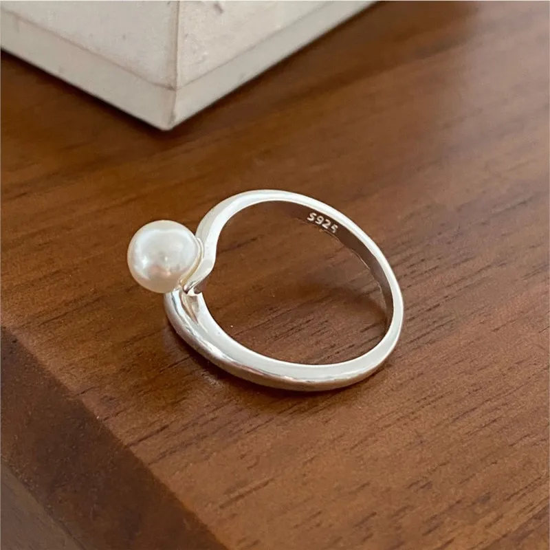 Silver Color Exquisite French Imitation Pearl Ring for Women Simple Fashion Adjustable Ring Party Jewelry Gifts