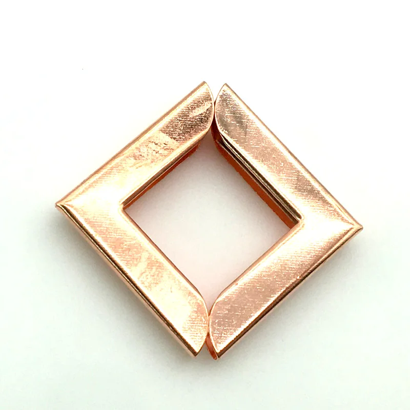 Slide image 35d28a32720042e0b8c45b336d516375