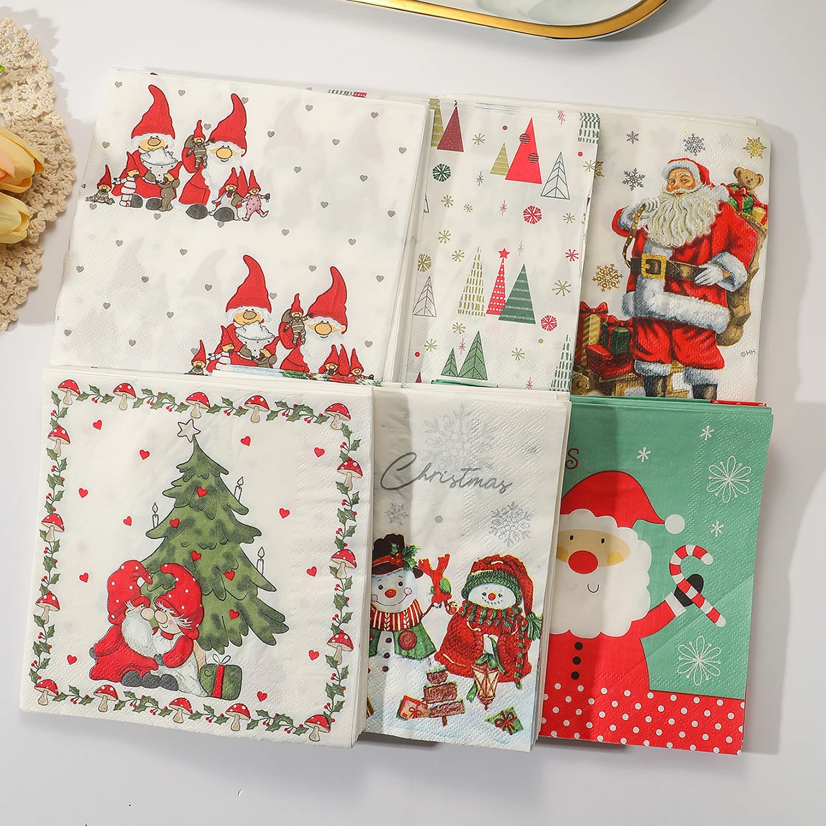 Christmas Party Napkins Disposable Dinner Serviettes Santa Claus Christmas Tree Gifts Flower Element Style Art Decoupage Napkins