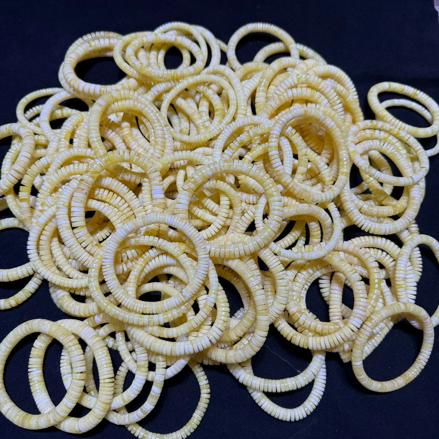 500g Natural Amber Beeswax Wheel Elastic Bracelet Adult Honey High-End Amber Fashion Jewelry Wholesale