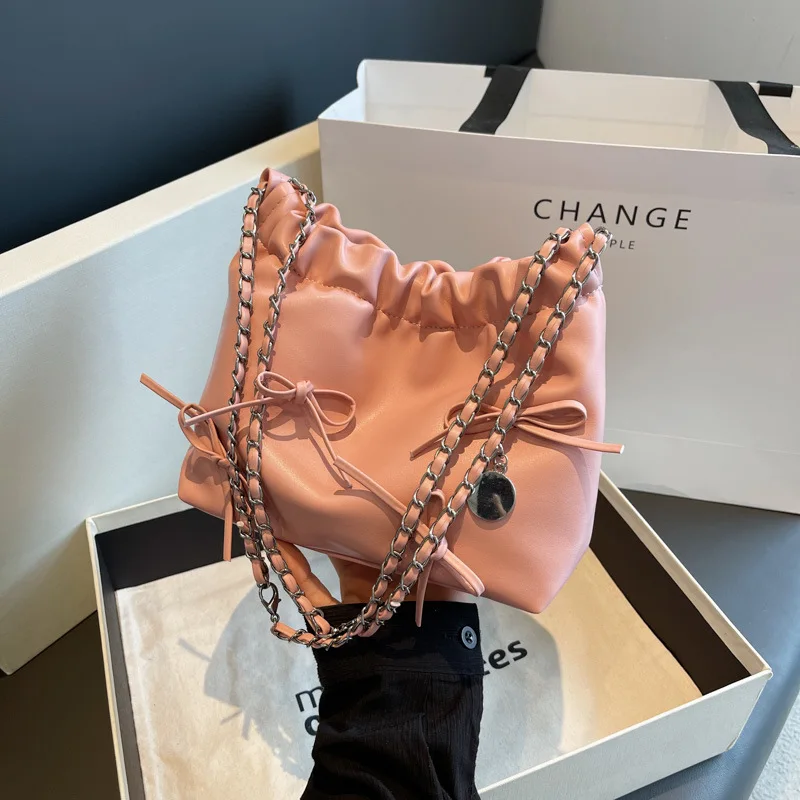 Sweet Korean Style Simple Designer Bucket Handbag Classic Bow Shoulder Bag Leather Tote with Metal Chain Wholesale Free Shipping