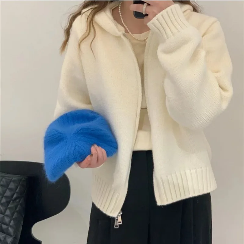 

Simple Hooded Zipper Sweater for Women 2023 Autumn/Winter New Soft and Lazy Style Solid Color Thick