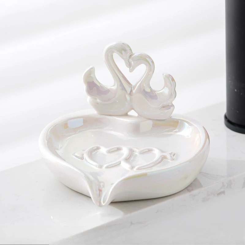 Creative Ceramic Soap Box, Light luxury Cute Swan Shaped Soap Dishes, Home Bathroom Kitchen Supplies, Bathroom storage rack, 1Pc