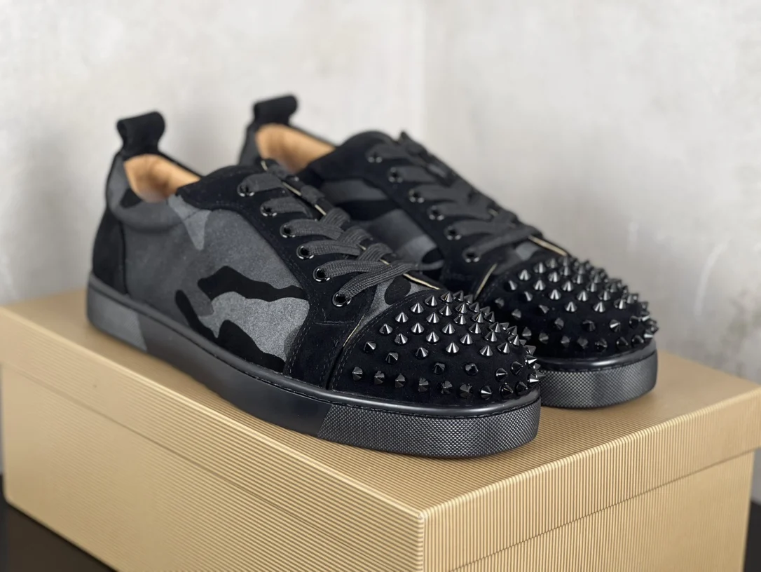 Men's Black camouflage Casual Rivet Shoes Women's Red Bottom Luxury Low Top Sports Shoes