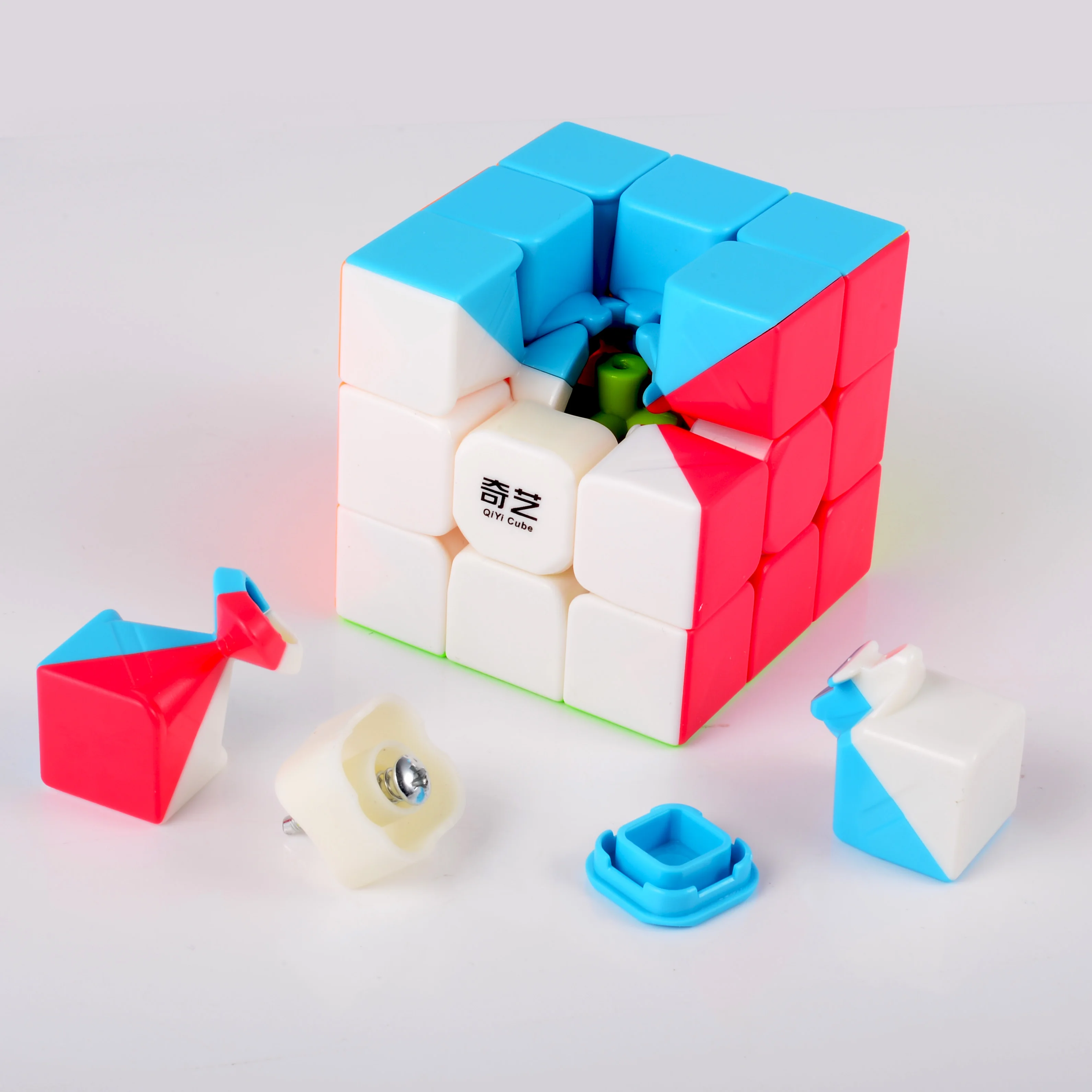 Рисунок 4 - Qiyi Warrior W Красочный 3x3x3