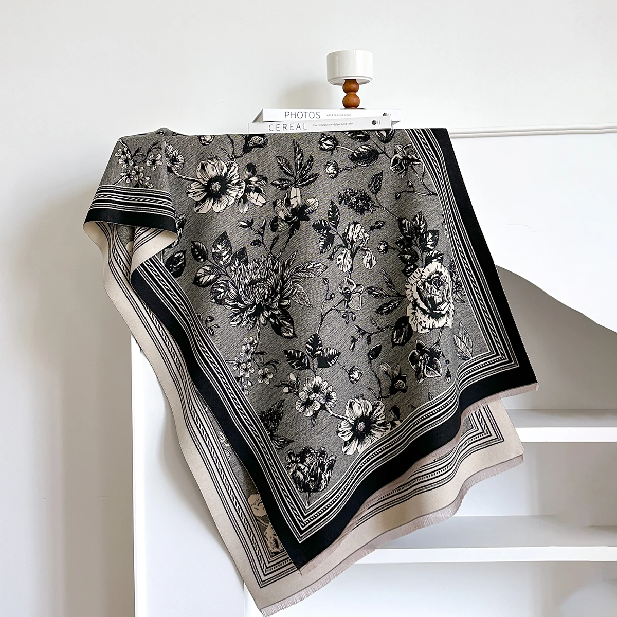 Luxury Autumn and Winter Cashmere Scarf Women New Warm Pashmina Blanket Poncho Scarves Fashion Print Shawl Thick Foulard Bufanda