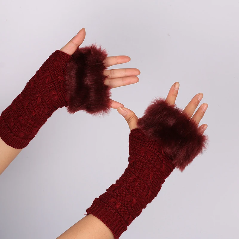 Рисунок 4 - Зимние теплые перчатки для женщин