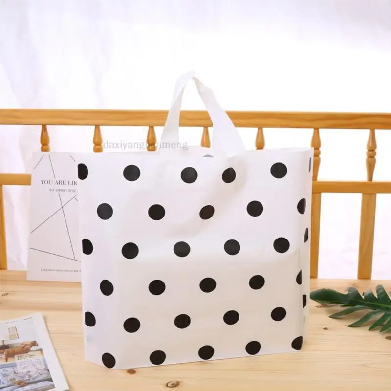 

50pcs/lot Thickening frosted boutique gift bags wholesale women's clothing packaging shopping tote party favor bag