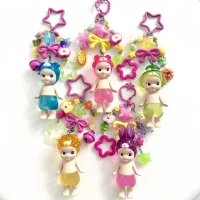 ميدالية مفاتيح Y2K Angel Baby Candy Shop يدوية | تعليقة حقيبة مطرزة بلطافة عالية، إكسسوار جمالي ناعم وساحر لحقائب الظهر بأسلوب كيوت ومميز 🎀✨.
