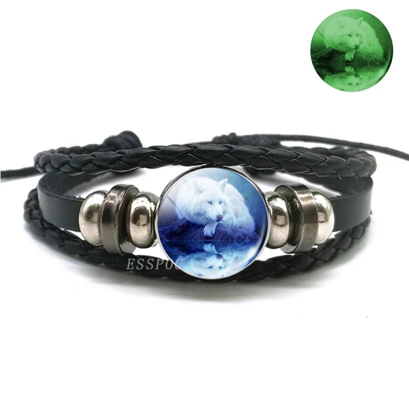 thumbnail image 1 of Pulsera con cabeza de lobo que brilla en la oscuridad, pulsera de cuero multicapa, pulseras luminosas de moda para hombres y mujeres, joyería de lobo, 1 of 5