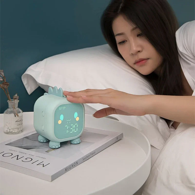 야간 조명 귀여운 표현 알람 시계 어린이 알람 시계 음성 제어 조명 가정용 온도계 다기능