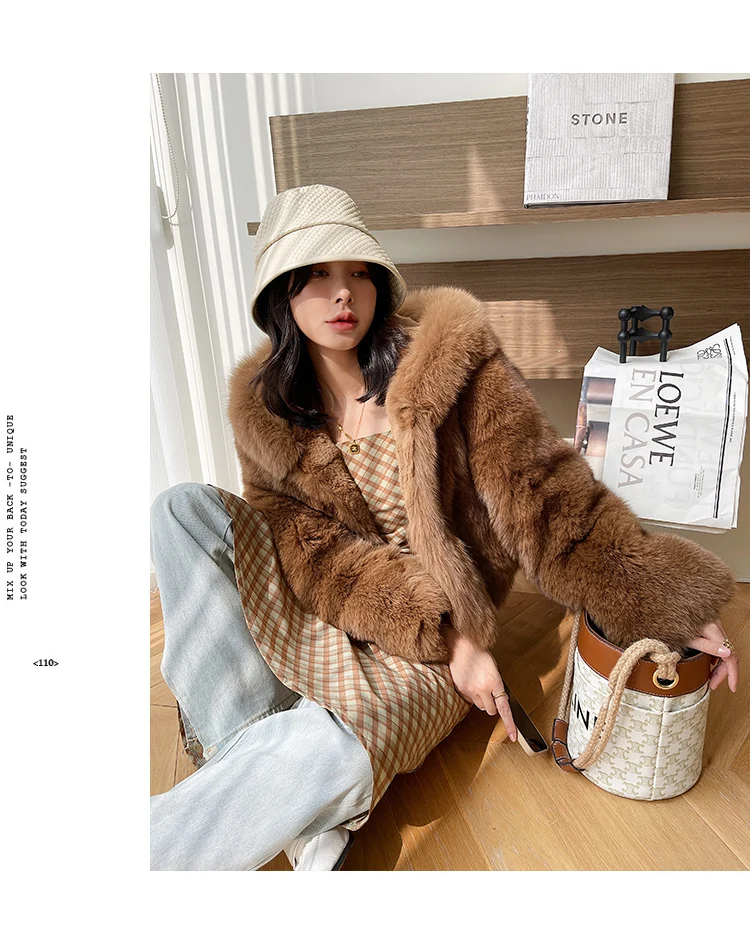 Ladies Short Fox Fur Coat Multicolor Coat Young Fashionable Age Reduction