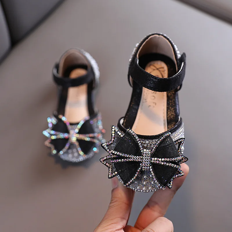 

Children Cute Bowknot Half Sandals Baby Girls Rhinestone Flat Princess Sandals Kids Glitter Soft Dance Non-slip Shoes Size 21-36